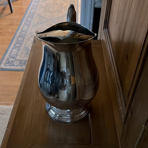 Kent Silversmiths Pitcher - Picture 2 of 6